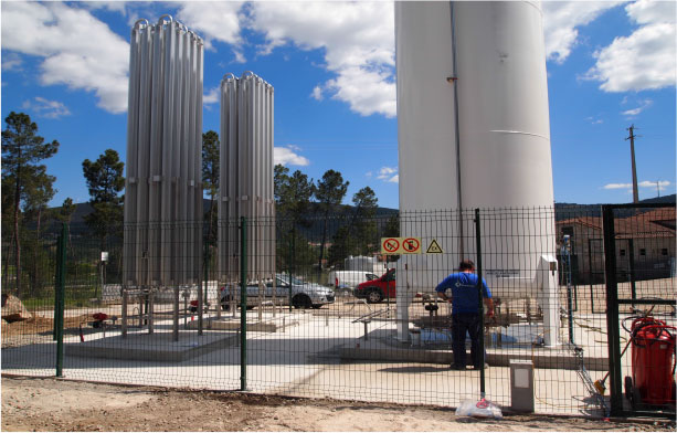 UAG-Vertical UAG-Vertical